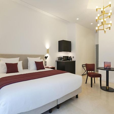 Vestay Montaigne Paris Exterior photo