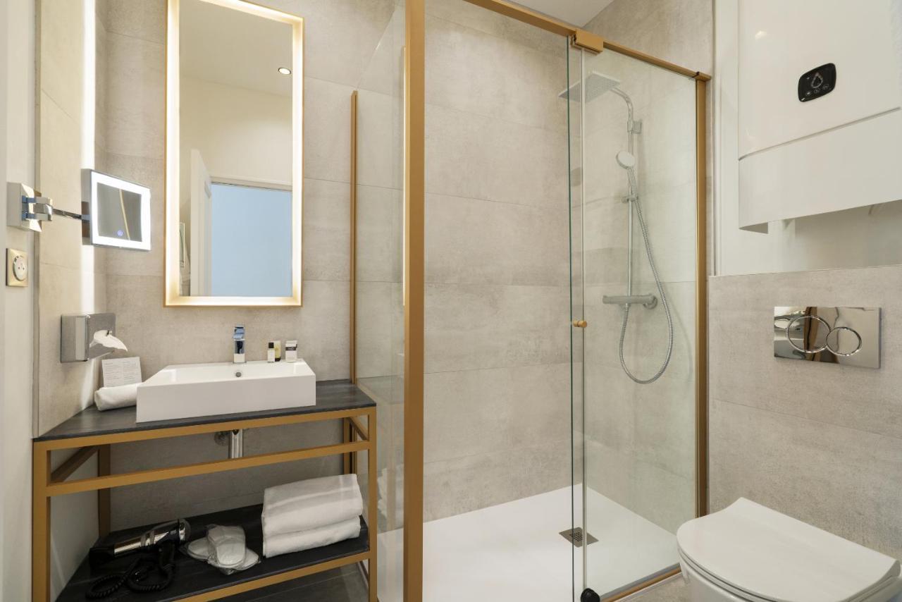 Vestay Montaigne Paris Exterior photo